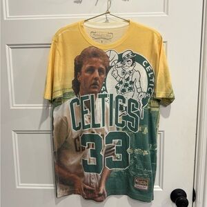 Mitchell & Ness Celtics Larry Bird Graphic Tee - Yellow and Green